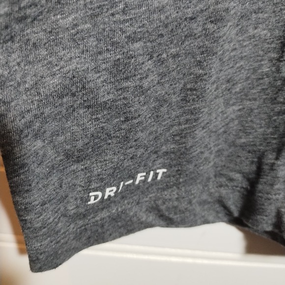 Nike T-Shirt Men's‎ Size Lg Gray Short Sleeve Swoosh Just Do It Orange Dri-Fit - Picture 5 of 5